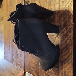 Mossimo size 9 ankle booties boots 4 inch